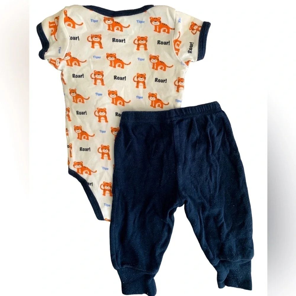 Luvable Friends Navy and Cream Tiger Roar Baby Pant Set